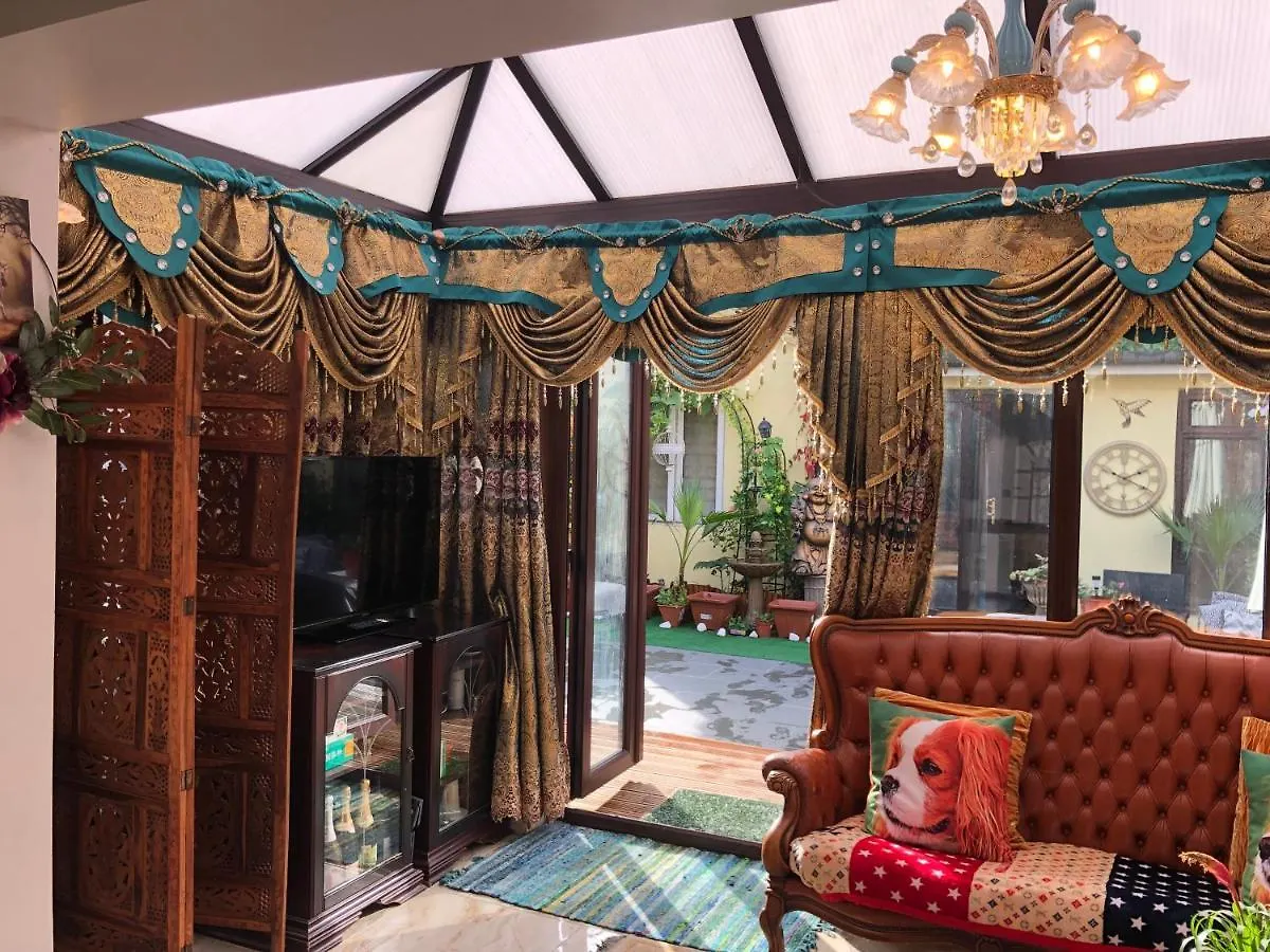 Cheerful 4 Bedroom House With Garden Free Parking London