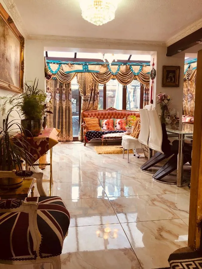 Cheerful 4 Bedroom House With Garden Free Parking London Nyaraló